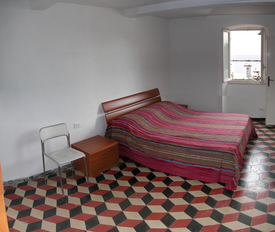 Villa Casa Flora San Terenzo Habitación foto
