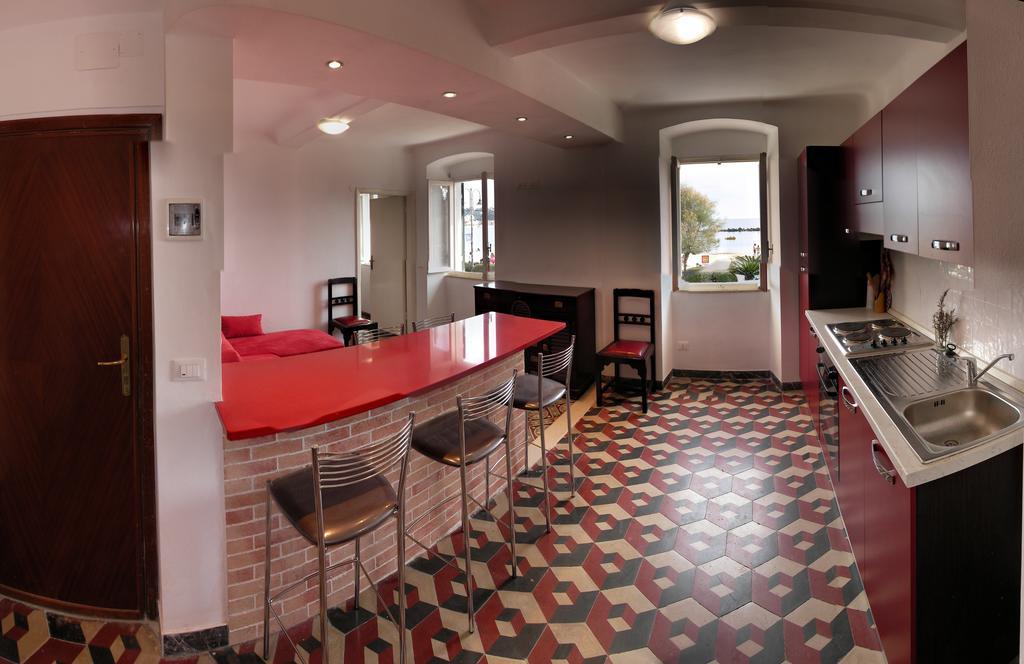 Villa Casa Flora San Terenzo Habitación foto